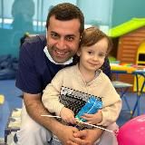 Детский врач-крик и плач