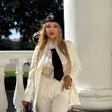 𝑲𝒓𝒊𝒔𝒕𝒊𝑸𝒖𝒆𝒆𝒏👑