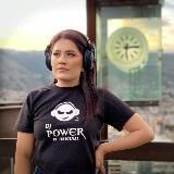 Paola Ramos (DJ Power Music)