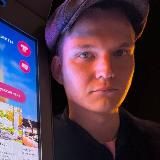 Максим Плакин — поэт репер стример кифаред участник гр. ежемесячные хип-хоп поетри и тд