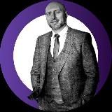 Дмитрий Уваров печатает…