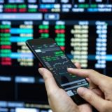 KRYPTOWÄHRUNG PAULINA FRAU HANDEL