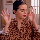 шугармами на диване