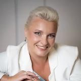 ЖЕНСТВЕННОСТЬ, КРЕПКАЯ СЕМЬЯ И УСПЕШНАЯ РЕАЛИЗАЦИЯ