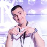 mIzera 🧠📈 Chat