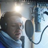 ВалентинАС поет детям