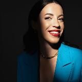 Ирина Щукина печатает…