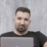 Степан Ноянов печатает…