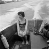 دویست‌و‌چند تکه استخوان.