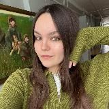 Полина с конвертами💌