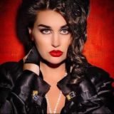 Yulia Volkonskaya Chat