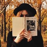 книги, кофе и искусство 🤎🪶🍂